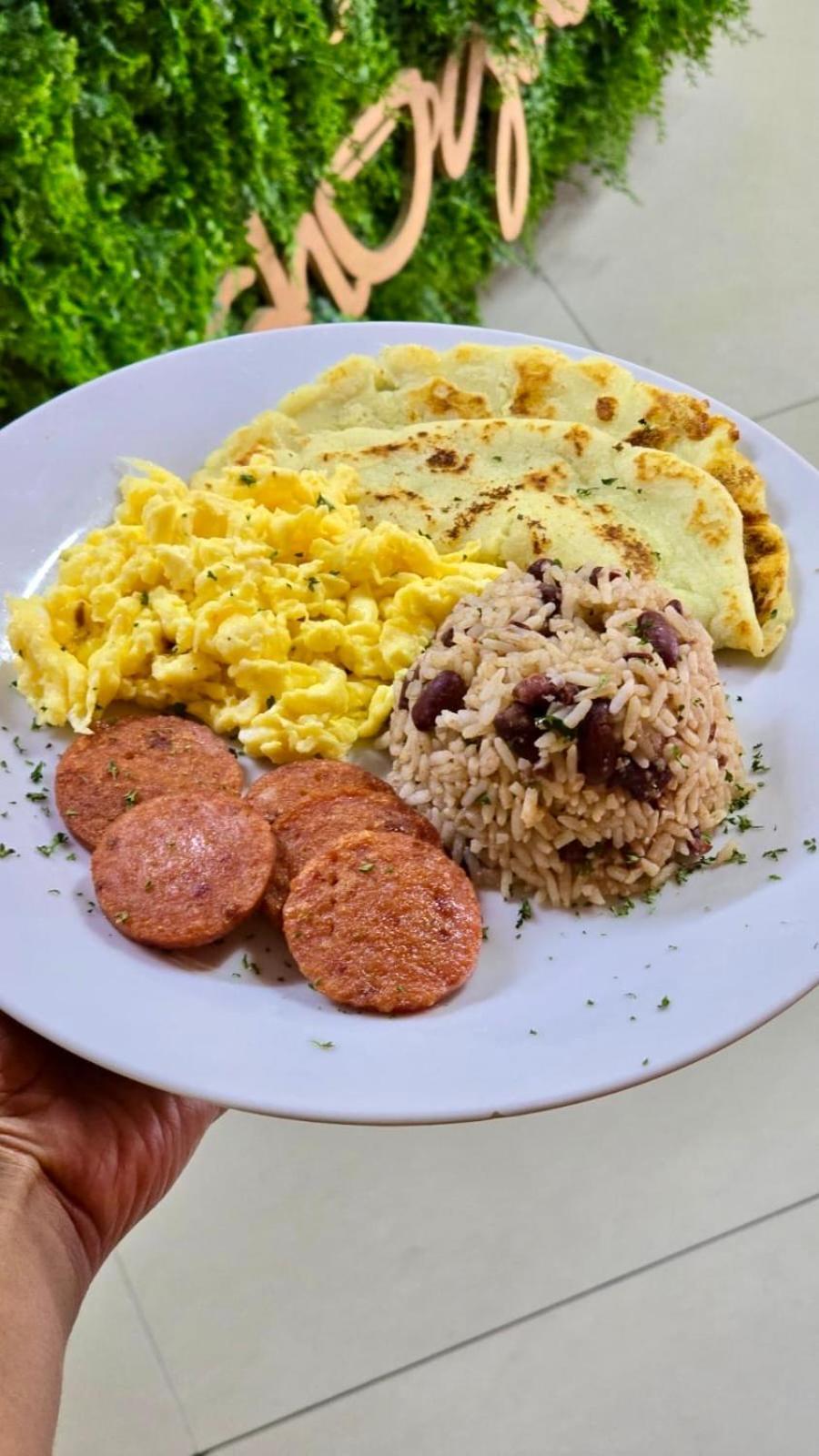 Hotel Costa Del Sol Puerto Limon Ngoại thất bức ảnh