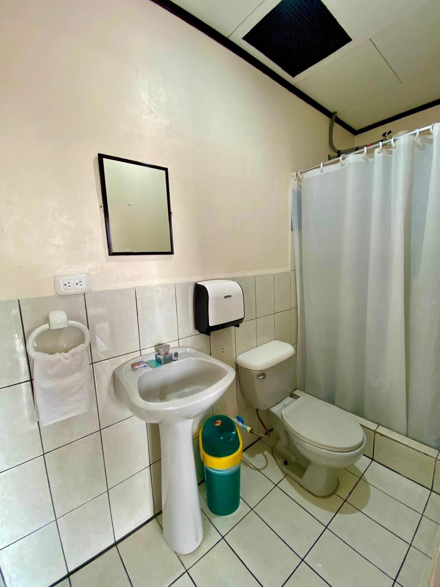 Hotel Costa Del Sol Puerto Limon Ngoại thất bức ảnh